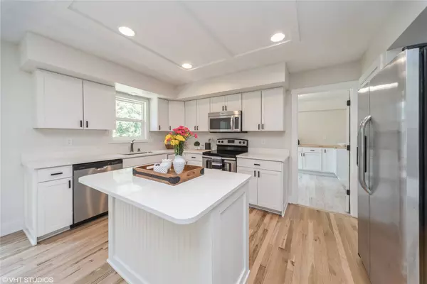 218 NE Mandy Lane, Ankeny, IA 50021