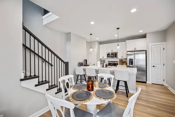 15304 Bellflower Lane, Urbandale, IA 50323