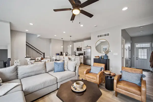 15304 Bellflower Lane, Urbandale, IA 50323