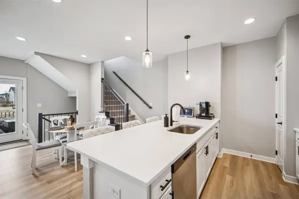 15304 Bellflower Lane, Urbandale, IA 50323