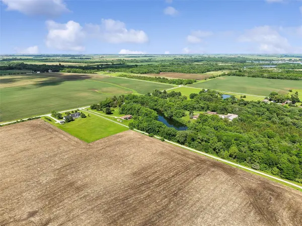 11718 NW 142nd Avenue, Polk City, IA 50226