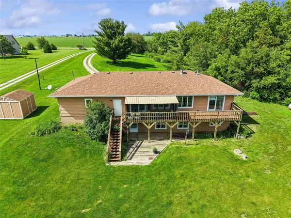 11718 NW 142nd Avenue, Polk City, IA 50226