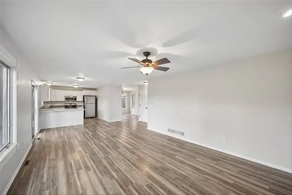 2205 Country Cove Lane, Altoona, IA 50009