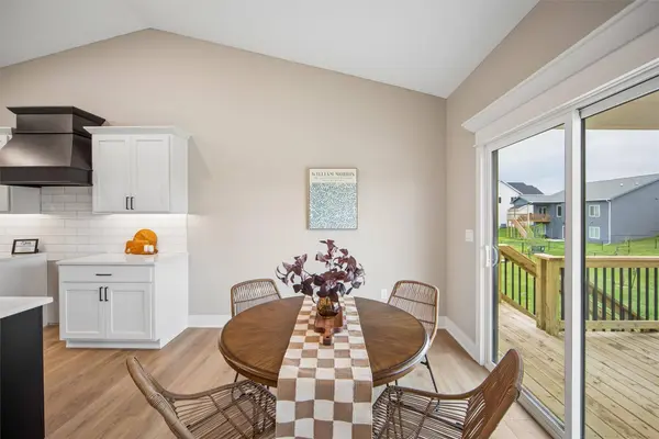 415 NW Red Oak Court, Waukee, IA 50263