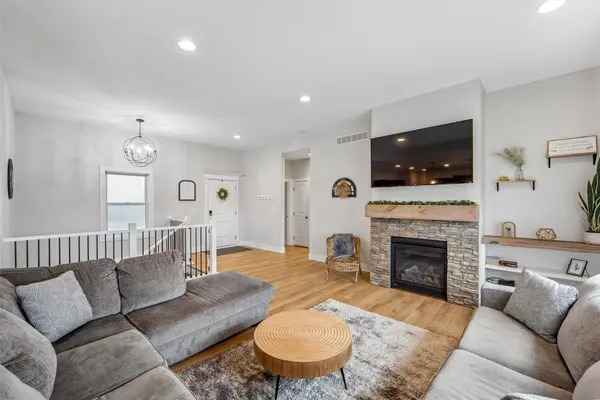 100 Summit Circle NW, Bondurant, IA 50035