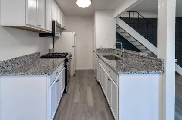 4529 Greenholme DR, Sacramento, CA 95842