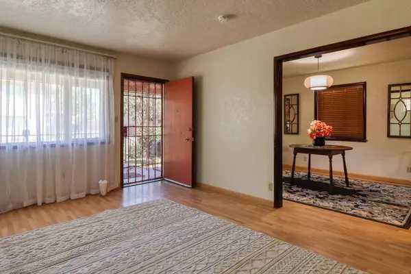 2255 Empress ST, Sacramento, CA 95815