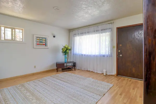 2255 Empress ST, Sacramento, CA 95815