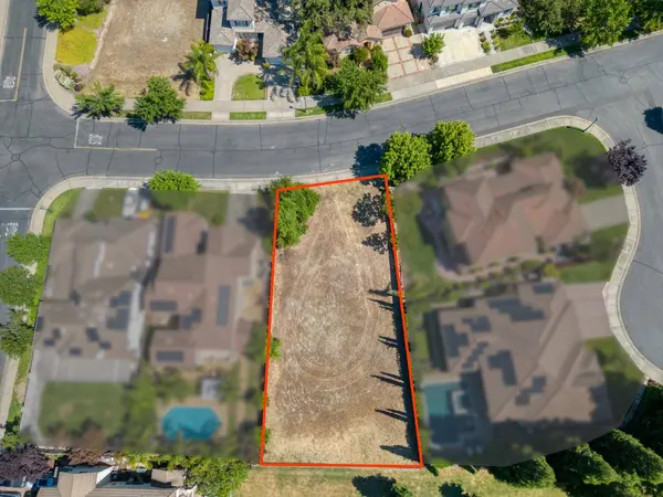 975 Fountain DR, West Sacramento, CA 95605