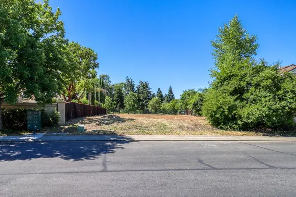 975 Fountain DR, West Sacramento, CA 95605