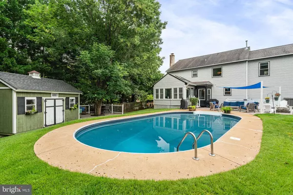 15032 GREENMOUNT DR, Woodbridge, VA 22193