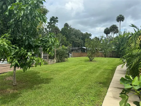 55647 SAM ST, Astor, FL 32102