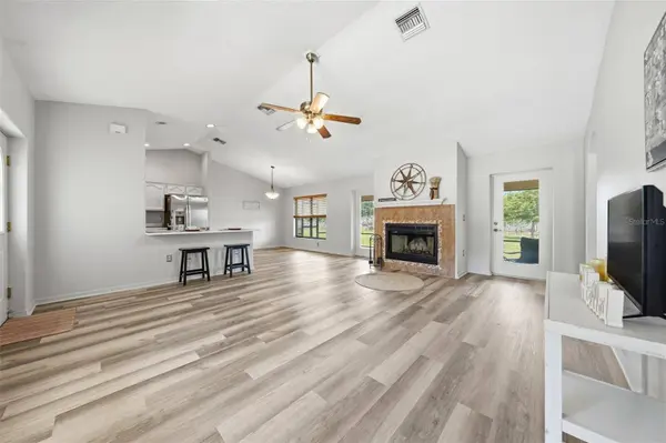 14433 LAKE YALE RD, Umatilla, FL 32784
