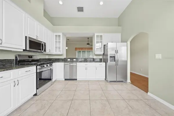 5596 FREEPORT DR, Tavares, FL 32778
