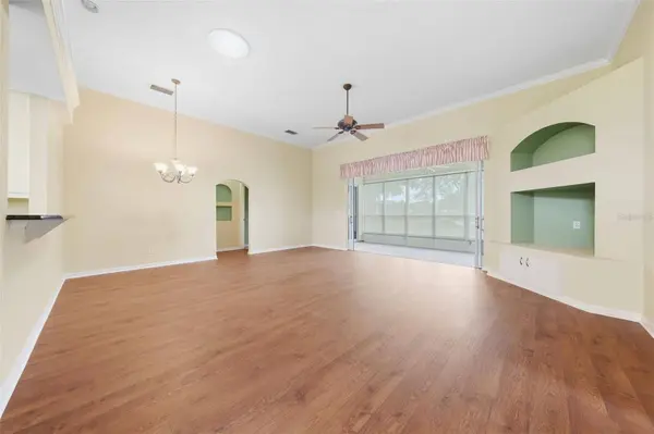 5596 FREEPORT DR, Tavares, FL 32778