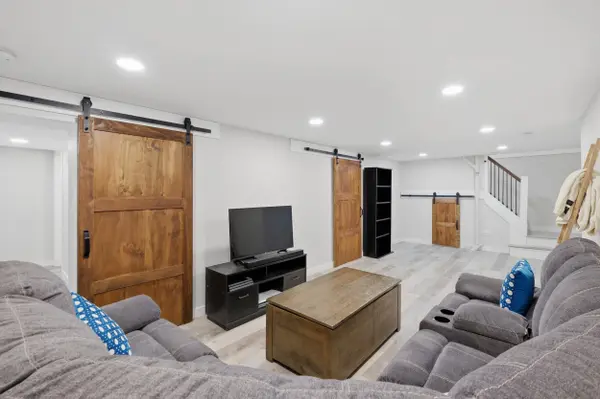 803 E 4th Avenue, Brodhead, WI 53520
