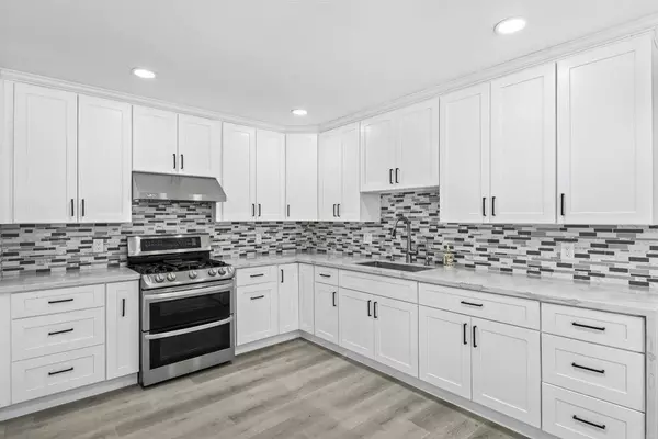 211 Bearing LN, El Cajon, CA 92019