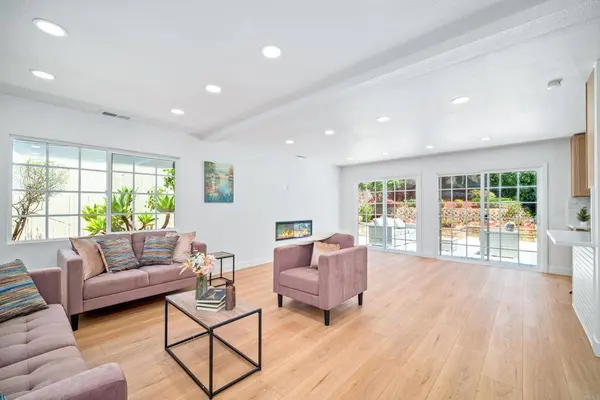 7043 Bobhird DR, San Diego, CA 92119