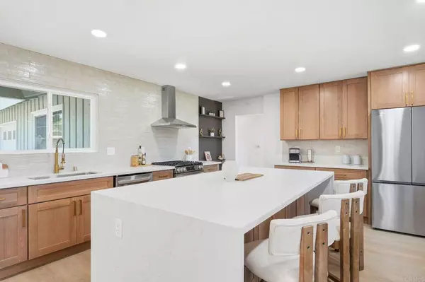 5822 Stadium ST, San Diego, CA 92122