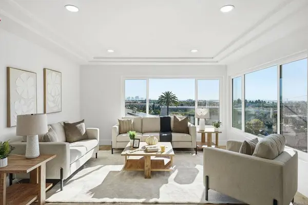 3046 Whittier ST, San Diego, CA 92106