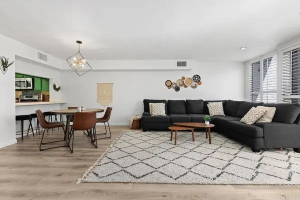 2419 La Costa AVE #A, Carlsbad, CA 92009