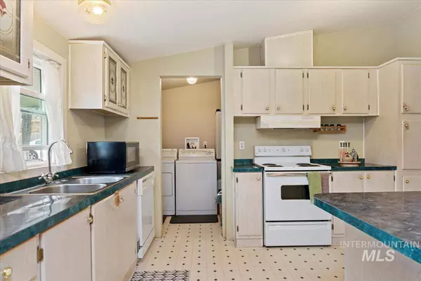 919 E Baseline Road, Boise, ID 83716