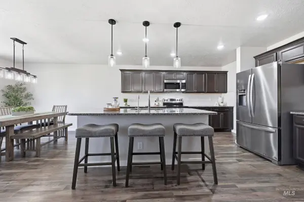 3842 E Holly Ridge Dr, Nampa, ID 83686