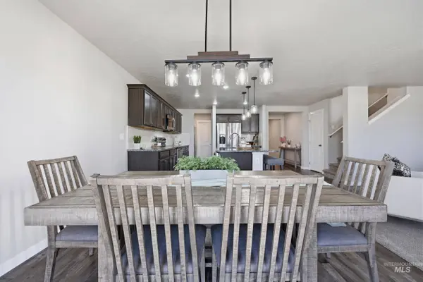 3842 E Holly Ridge Dr, Nampa, ID 83686