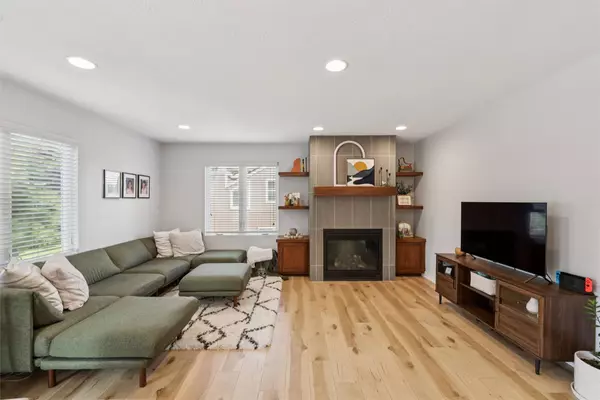 8113 Hammontree Circle, Urbandale, IA 50322