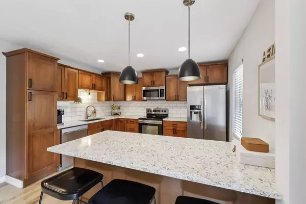 8113 Hammontree Circle, Urbandale, IA 50322