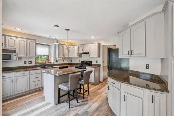 5517 Kensington Circle, Johnston, IA 50131