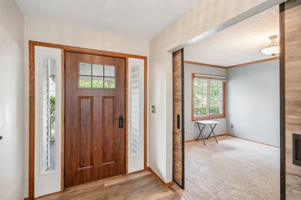 5517 Kensington Circle, Johnston, IA 50131