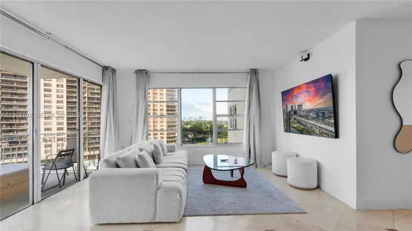 11111 Biscayne Blvd #9H, Miami, FL 33181