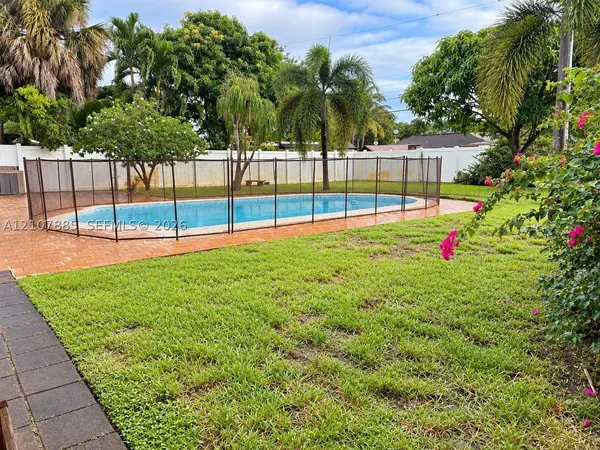 4840 NW 10th Ter, Fort Lauderdale, FL 33309