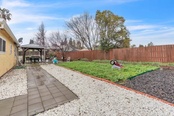 5231 Saint Moritz CT, Sacramento, CA 95842