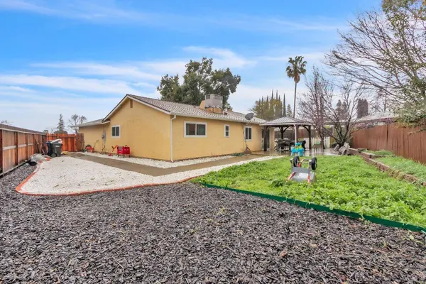 5231 Saint Moritz CT, Sacramento, CA 95842