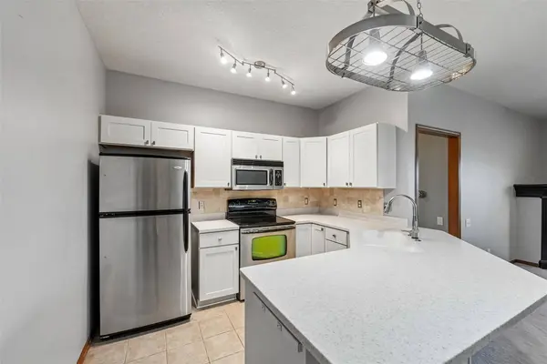 2702 NE Oak Drive #4, Ankeny, IA 50021