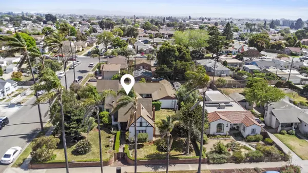 422 E Hermosa St, Santa Maria, CA 93454-3765