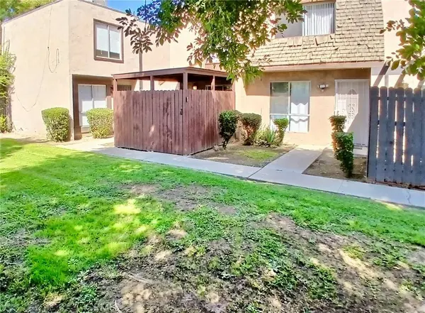 2617 Pinon Springs CIR #B, Bakersfield, CA 93309