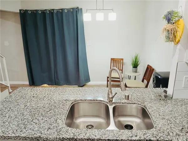2617 Pinon Springs CIR #B, Bakersfield, CA 93309