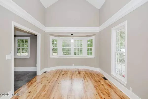 103 N Mckay AVE, Dunn, NC 28334