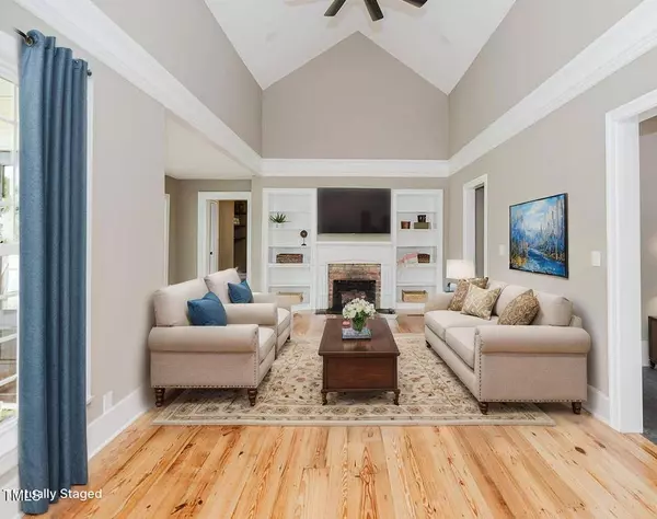 103 N Mckay Avenue, Dunn, NC 28334