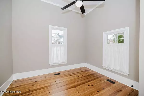 103 N Mckay AVE, Dunn, NC 28334