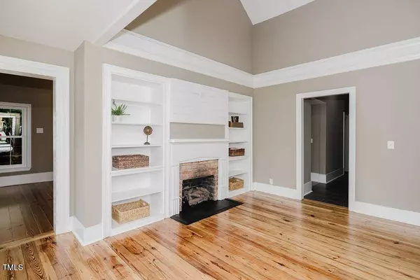 103 N Mckay Avenue, Dunn, NC 28334