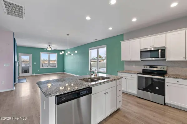 643 Sturgeon ST, Smithfield, NC 27577