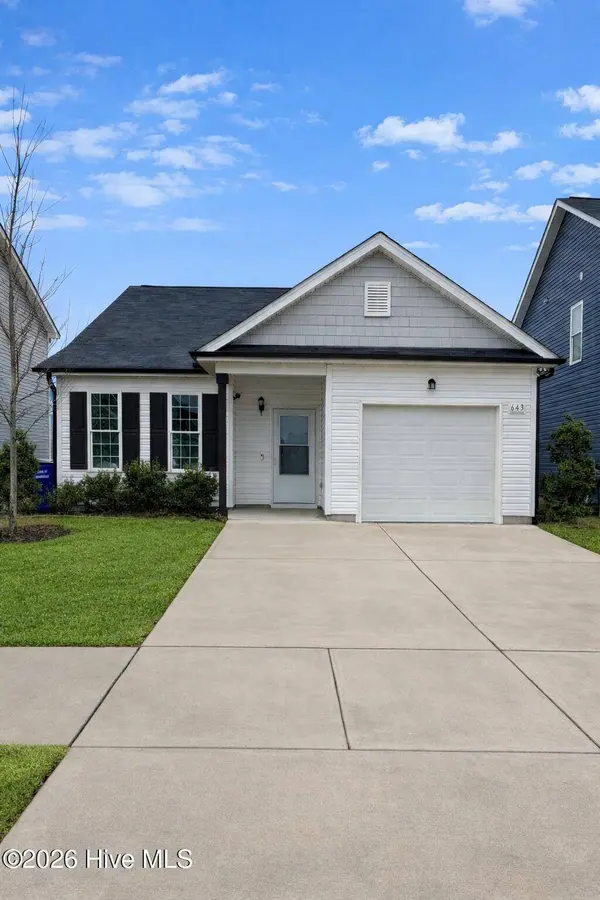 643 Sturgeon ST, Smithfield, NC 27577