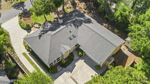 417 Holly ST, Emerald Isle, NC 28594