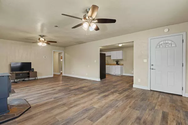 381 C ST, Biggs, CA 95917