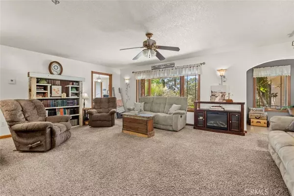 45 Lighthouse LN, Bangor, CA 95901