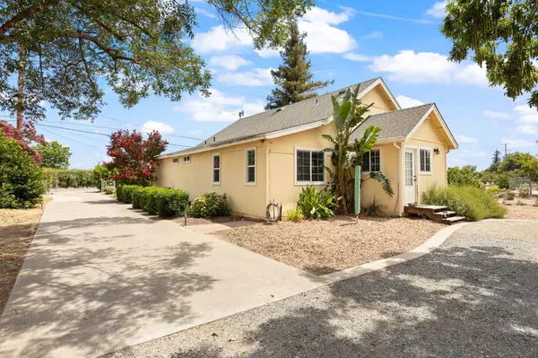 1213 Larkin RD